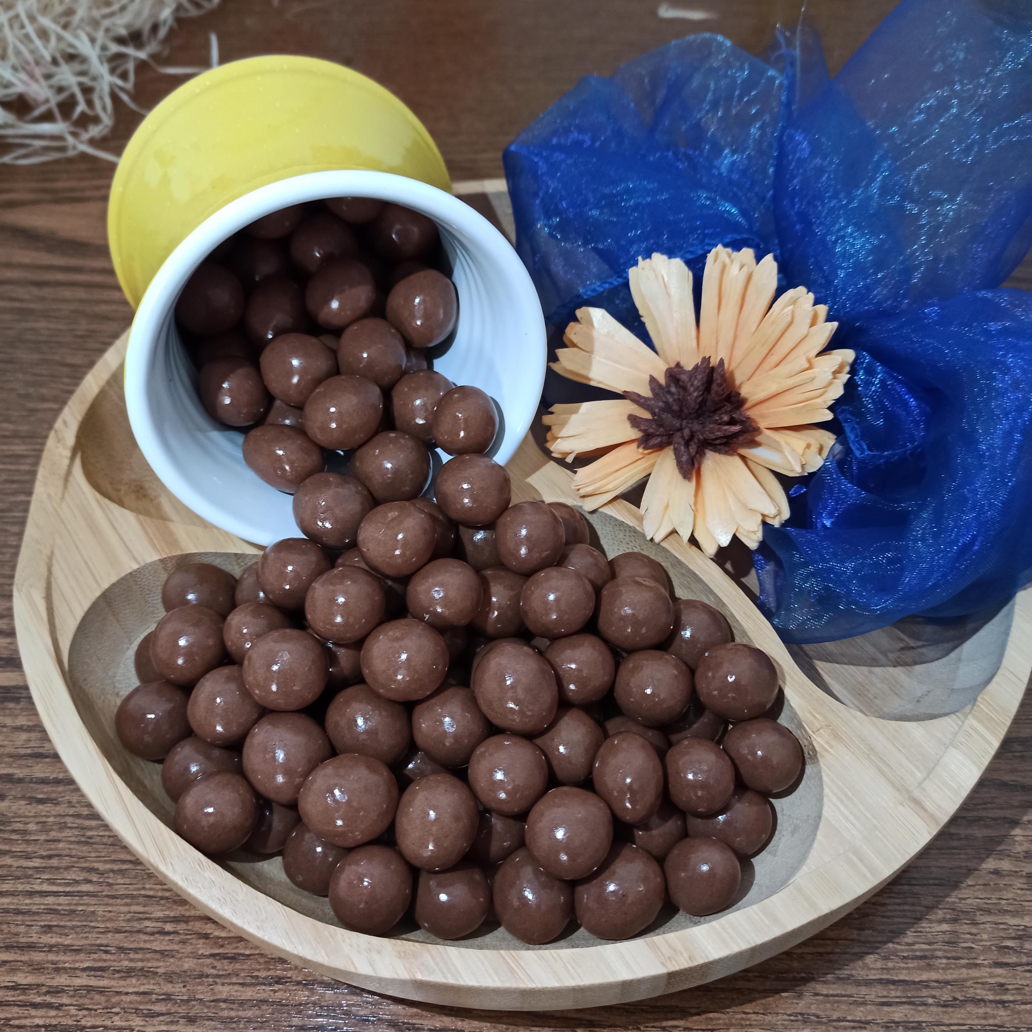 Lísková jádra v polevě z mléčné čokolády 250g