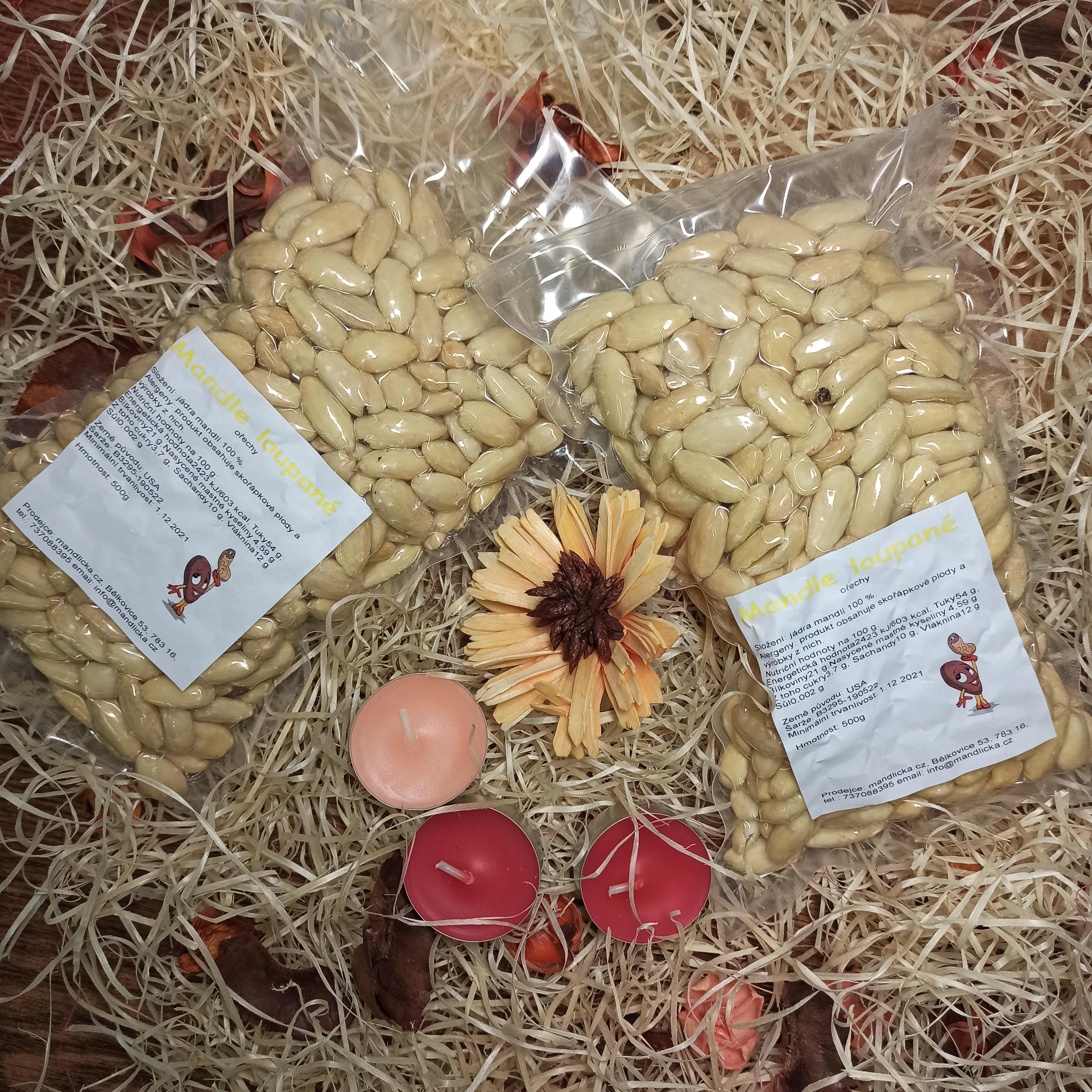 Mandle loupané 250g